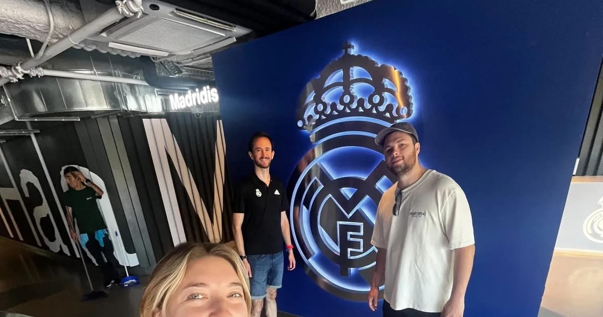 Madrid: Bernabeu Stadium and Museum Tour + Tapas