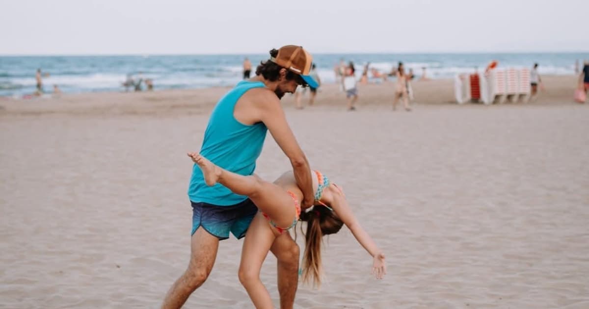 Barcelona: clase de salsa en la playa