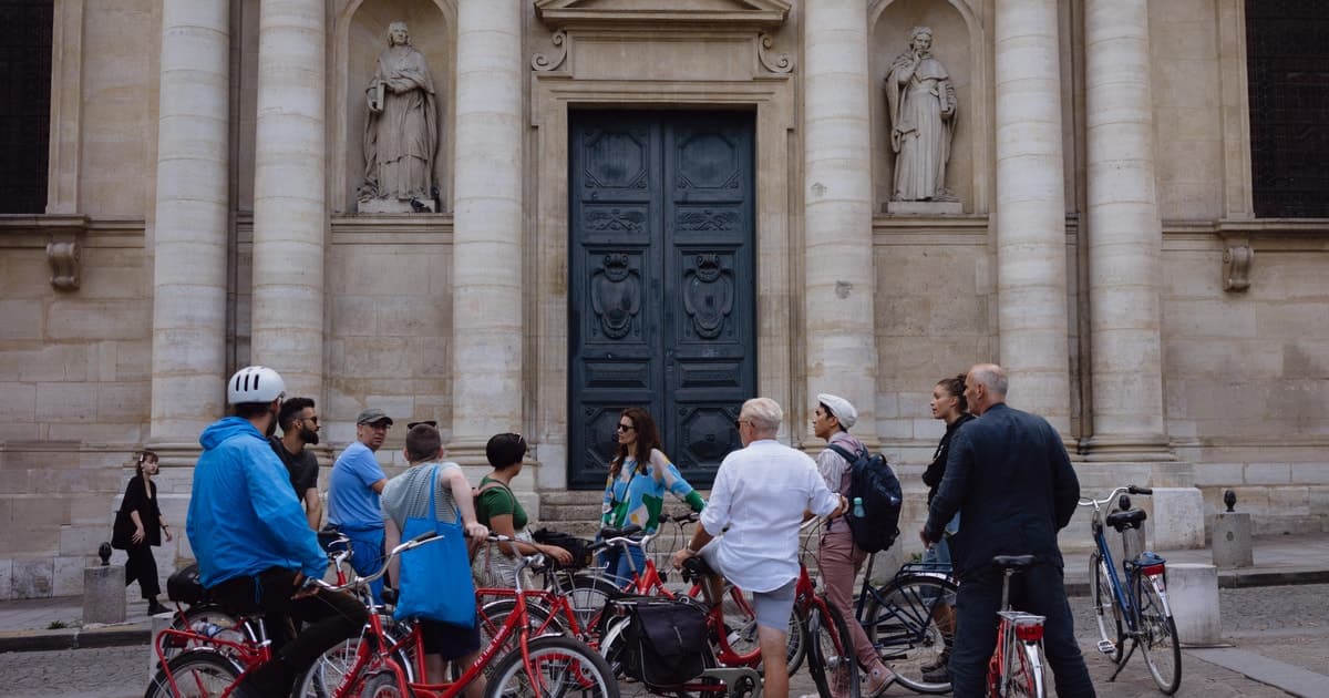 Secrets of Paris Bike Tour in English or Dutch