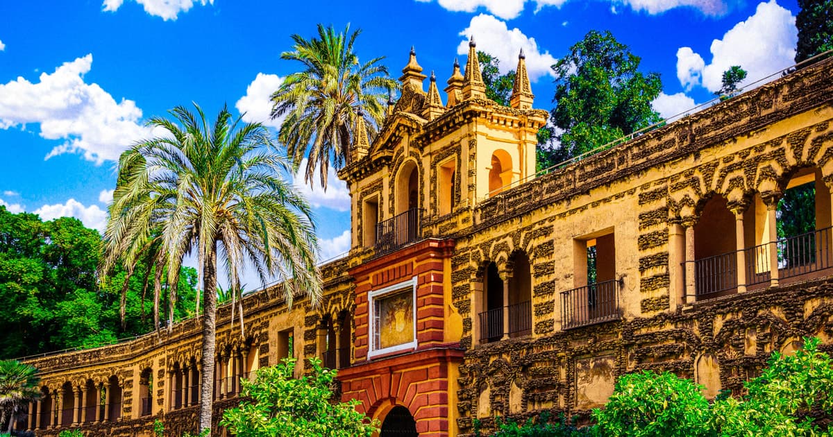 Sevilla: Acceso Prioritario Tour Catedral, Giralda y Alcázar