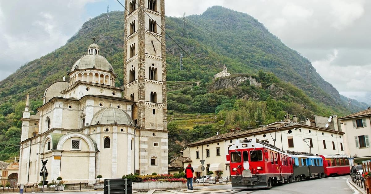 Milan: Bernina red train journey and St Moritz day tour