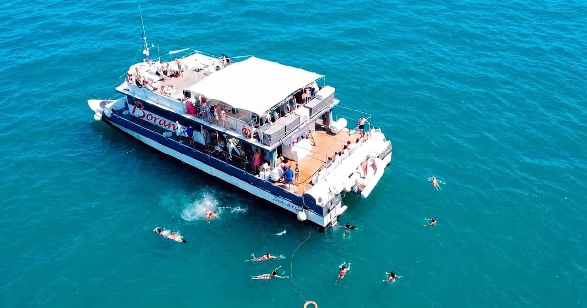 Valencia: crucero en catamarán y parada para bañarse