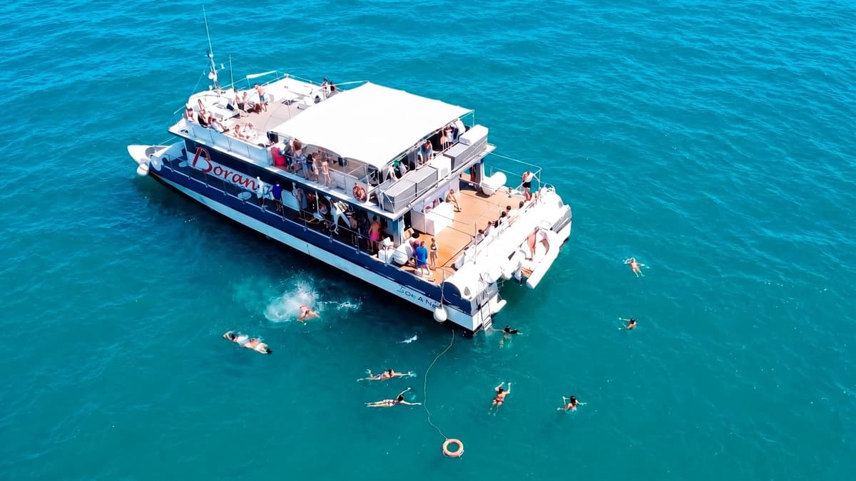 Valencia: crucero en catamarán y parada para bañarse