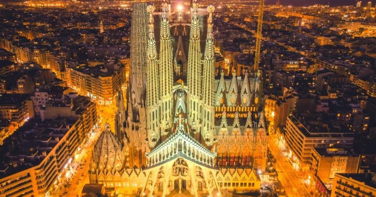 Tour guiado oficial por la Sagrada Familia con acceso a la torre