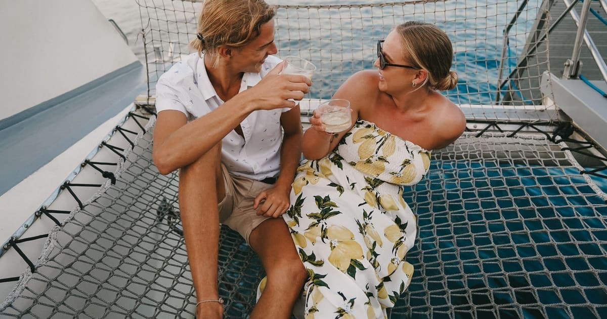 Barcelona: Brunch Boat Party with Drinks and DJ