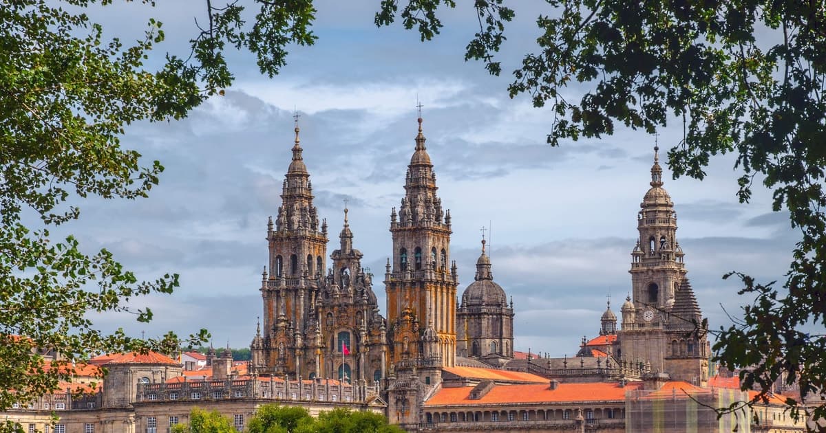 Porto: Santiago de Compostela and Valença do Minho Day Tour