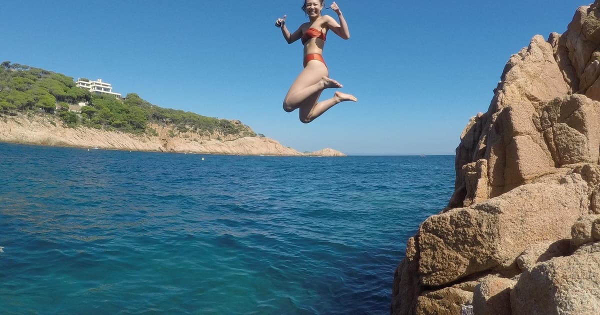 Costa Brava Tour: Hike, Snorkel & Cliff Jump from Barcelona