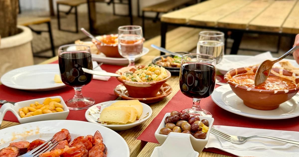 Lisbon Foodie Walk: 18+ Tastings & Local Wines