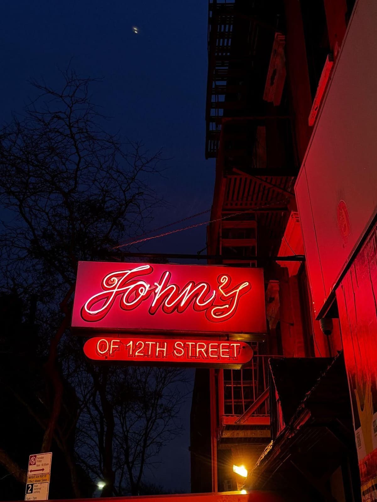 NYC: Mafia Experience and Local Food with NYPD Guide