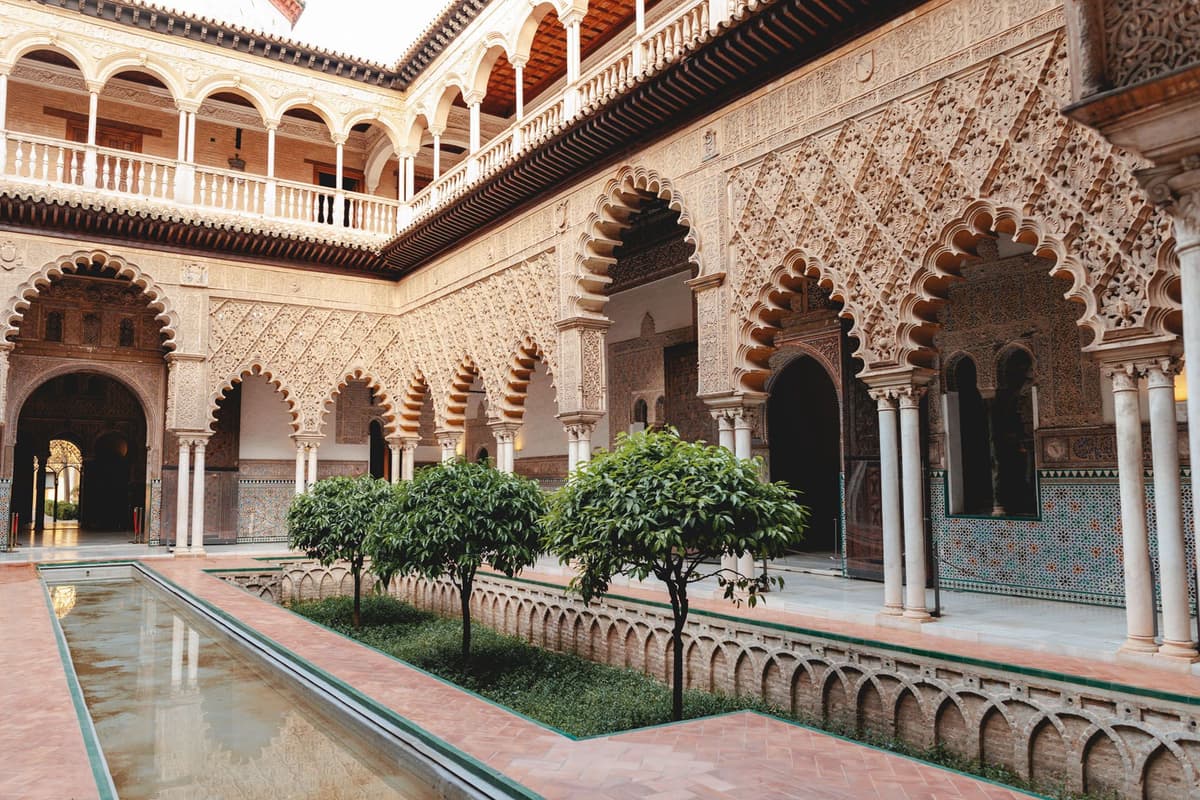 Seville: VIP Exclusive Early Access Tour of The Alcazar