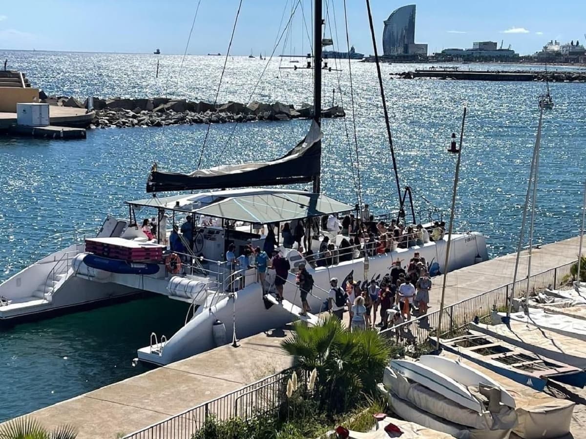 Barcelona: Puesta de sol con Dj, bebidas y snacks