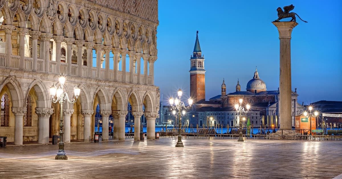 From Milan: Day Trip to Venice with Guided City Tour