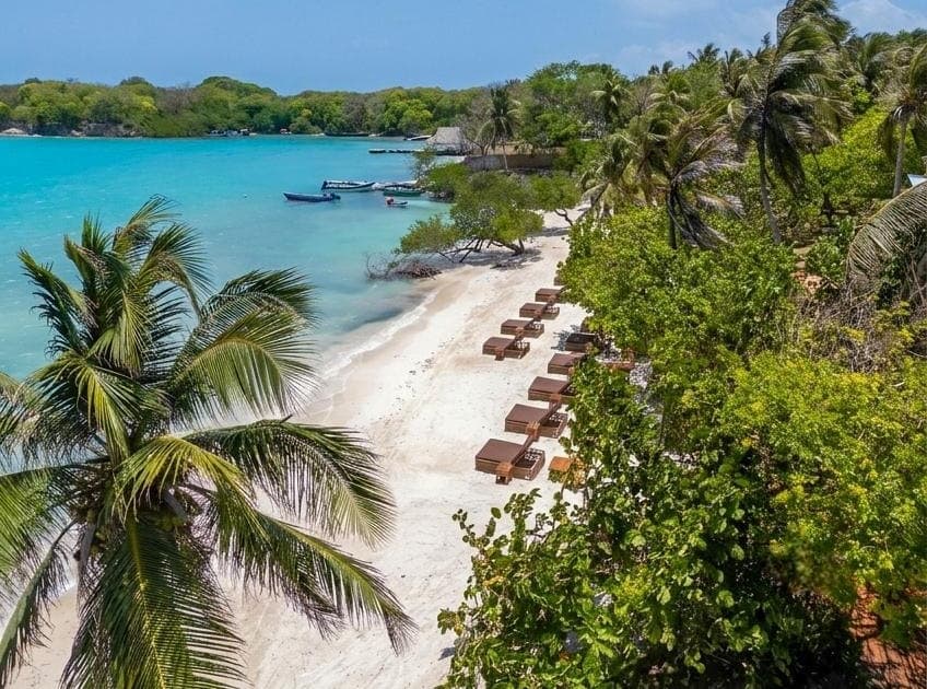 Desde Cartagena: pase de día a un beach club privado en Islas del Rosario