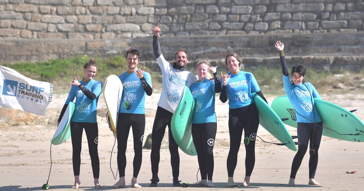 Porto: Surfing Lesson with all gear included