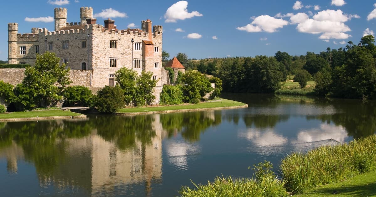From London: Leeds Castle, Canterbury Cathedral & Dover