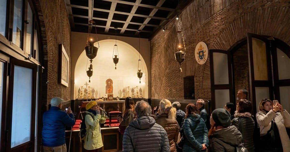 Basilica of Neptune Night Tour, Host & Pantheon Entry