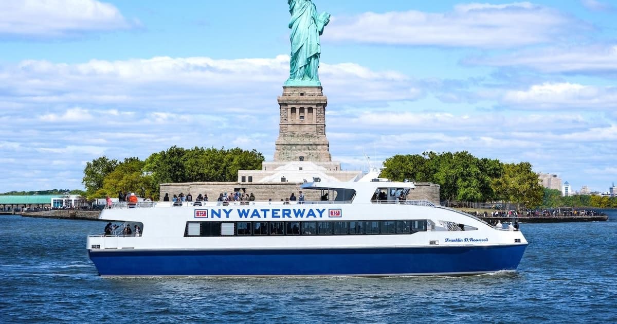 NYC: Statue of Liberty Quick Cruise (50min)
