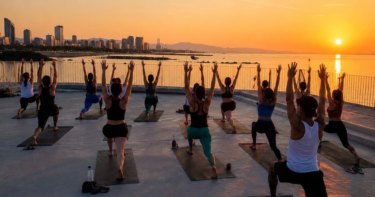 Barcelona: Sunrise Yoga