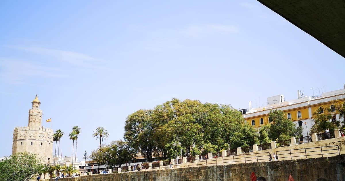 Sevilla: tour en kayak por el río Guadalquivir