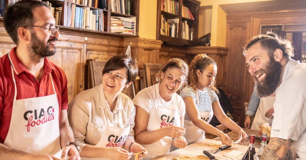 Florence VIP Tagliatelle, Ravioli & Tiramisu Class with Wine