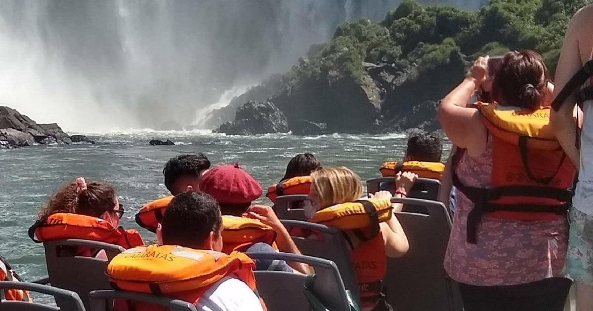 Puerto Iguazú: tour de las cataratas del Iguazú, 4x4, selva y paseo en barco