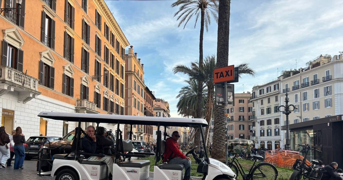 Rome: Semi-Private Night Golf Cart Tour