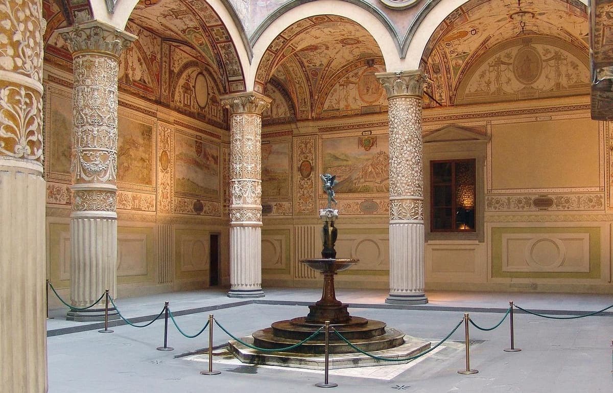 Florence: Palazzo Vecchio Premium Museum Entry & Audio Guide
