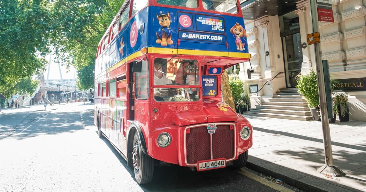 London: PAW Patrol Bus Tour with Afternoon Tea
