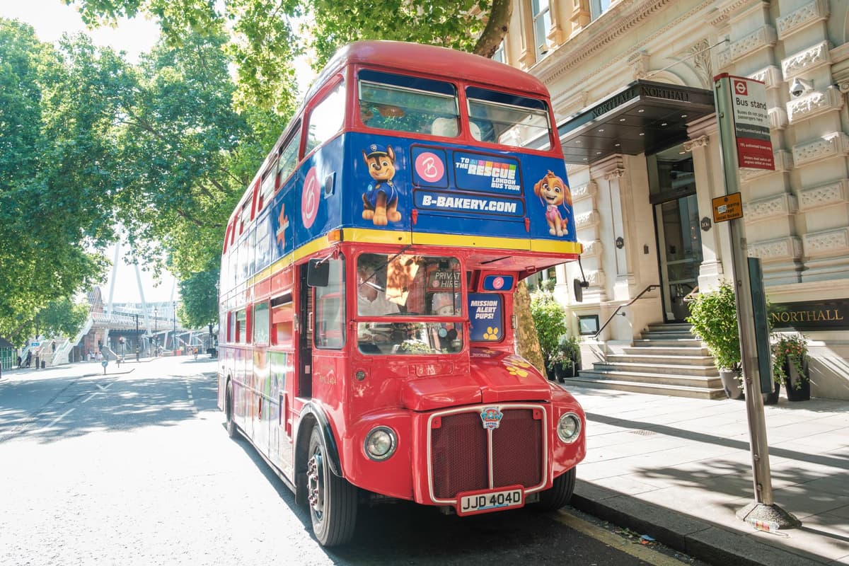 London: PAW Patrol Bus Tour with Afternoon Tea