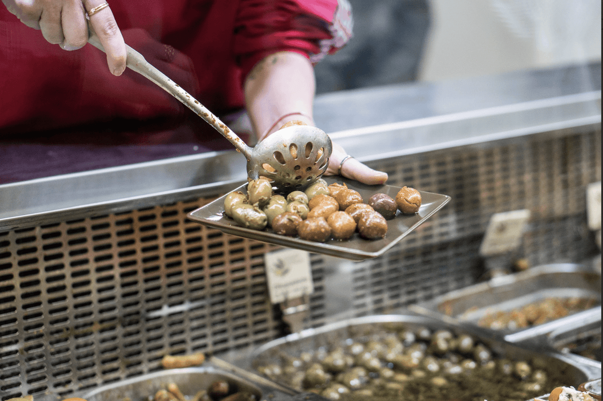 Sizzle & Savor: Seville's Tapa Expedition