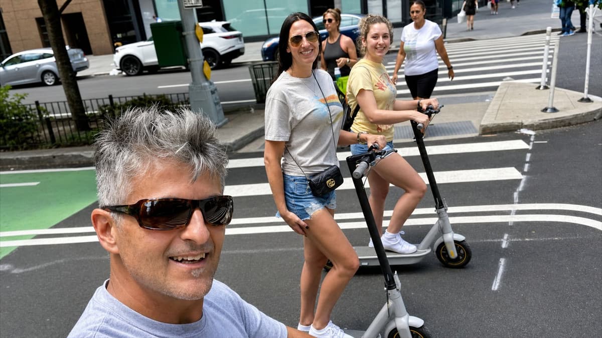 New York City: Guided E-Scooter Tour