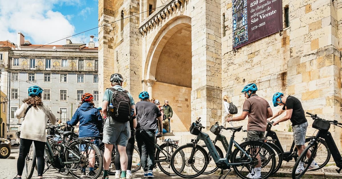 Lisbon: City Highlights and Viewpoints E-Bike Tour