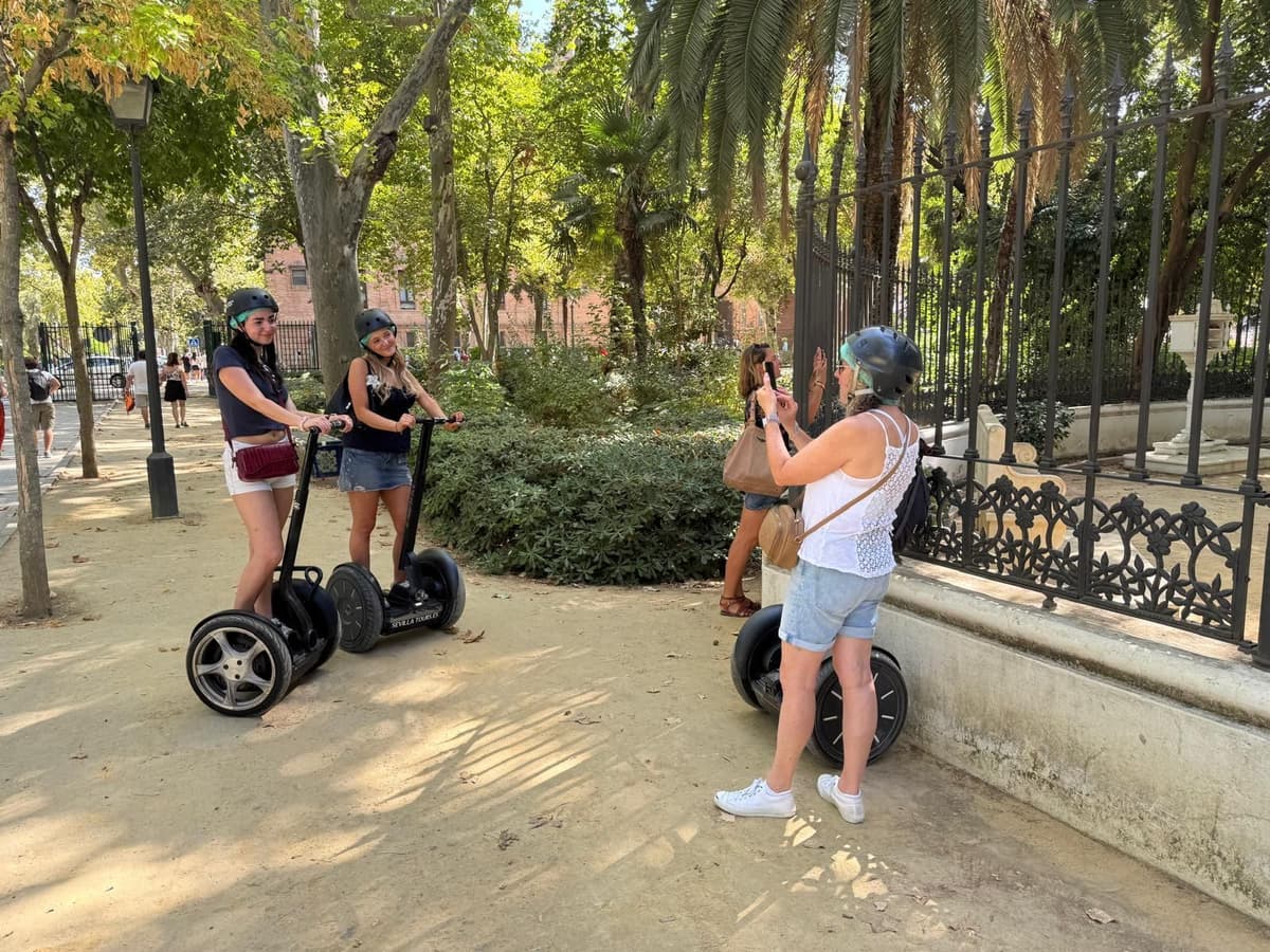 Sevilla :Segway tour de 60 min por Plaza de España y parque de María Luisa