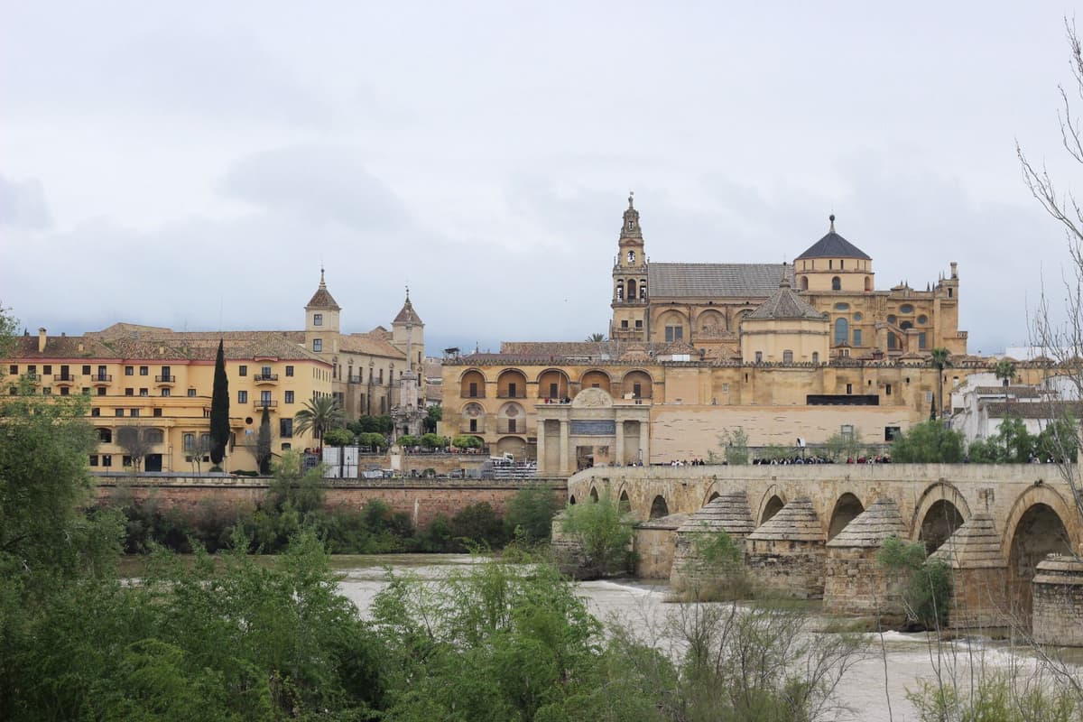 Desde Málaga: Excursión de un día a Córdoba con entradas a la Mezquita-Catedral