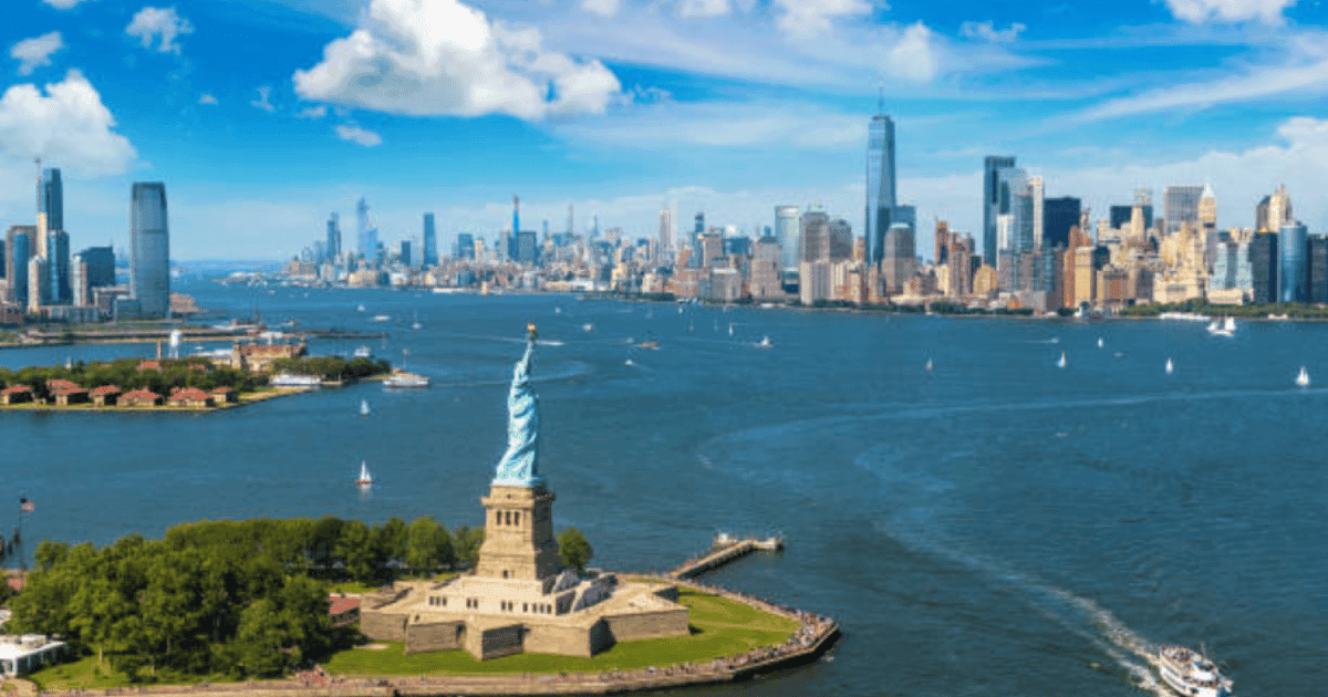 NYC: Statue of Liberty and Ellis Island Guided Tour