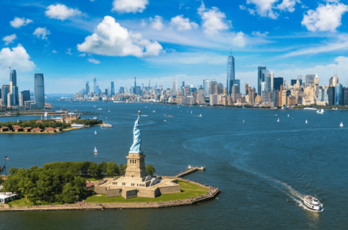 NYC: Statue of Liberty and Ellis Island Guided Tour