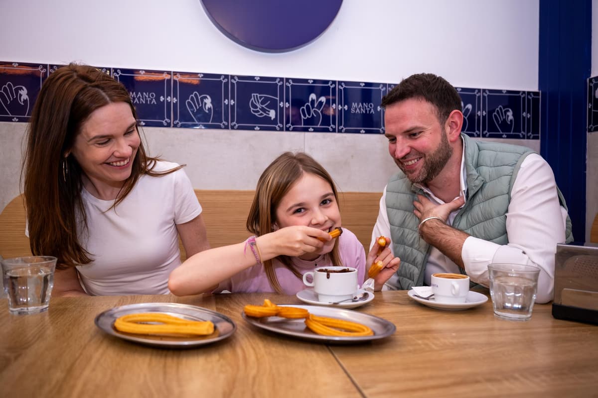 Madrid: Malasaña Market Food Tour with Churros & Tapas