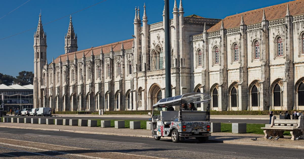 Lisbon: Belém Tuk Tuk Tour with Pastel de Nata Tasting