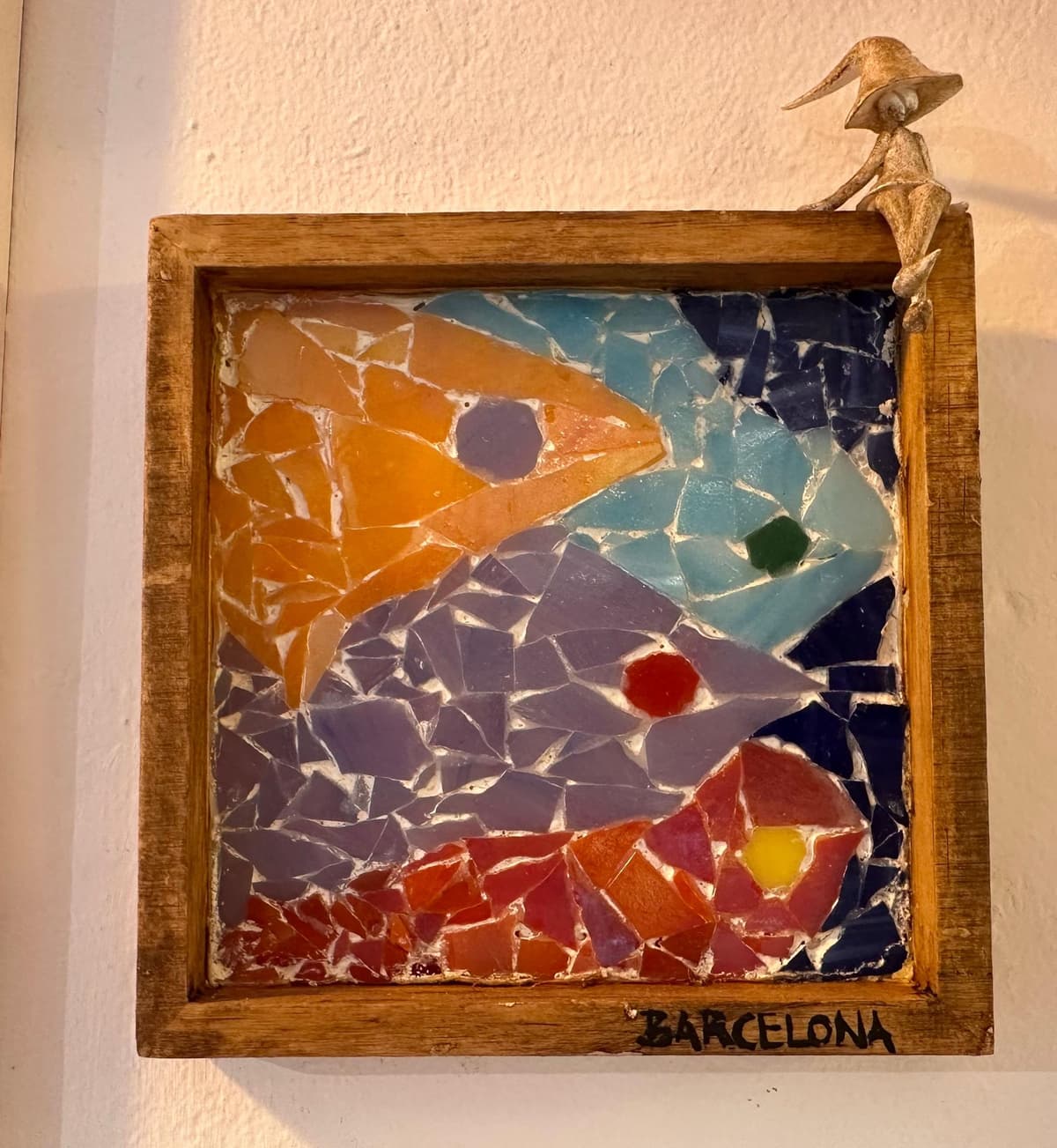 TrencadĂs (Modernist mosaic) workshop with tapas and wine in front of Casa Vicens