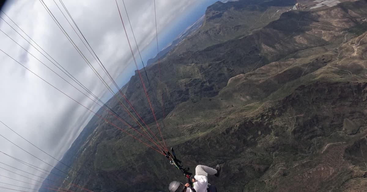 Tenerife: vuelo en parapente biplaza de alto rendimiento