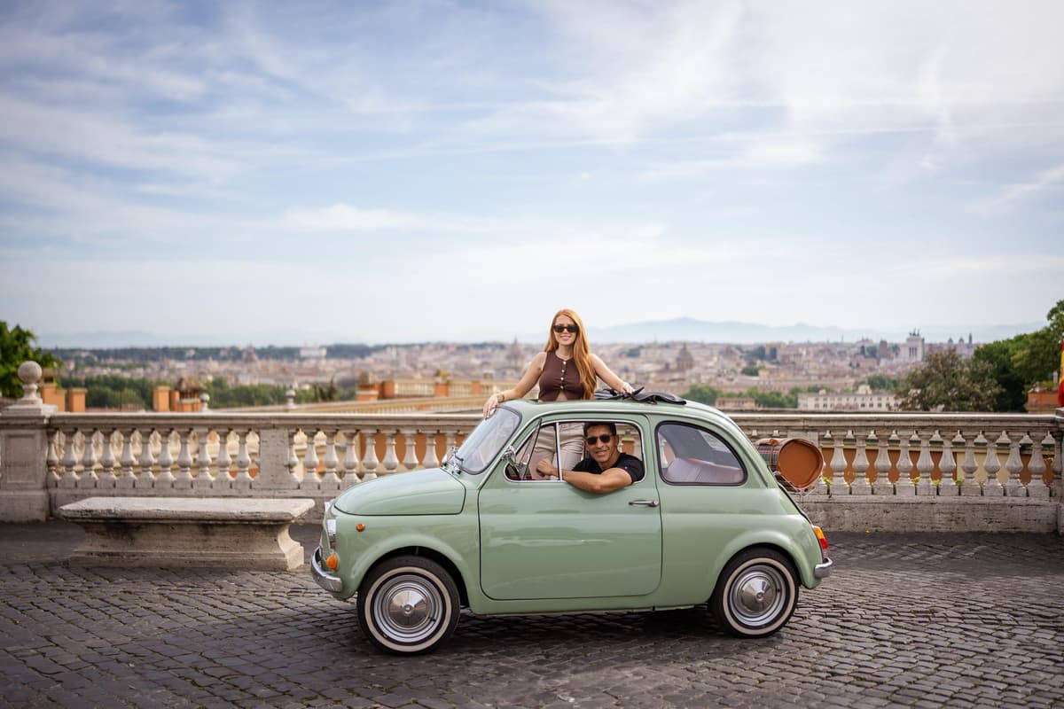 Rome: Photography service with Classic car fiat 500