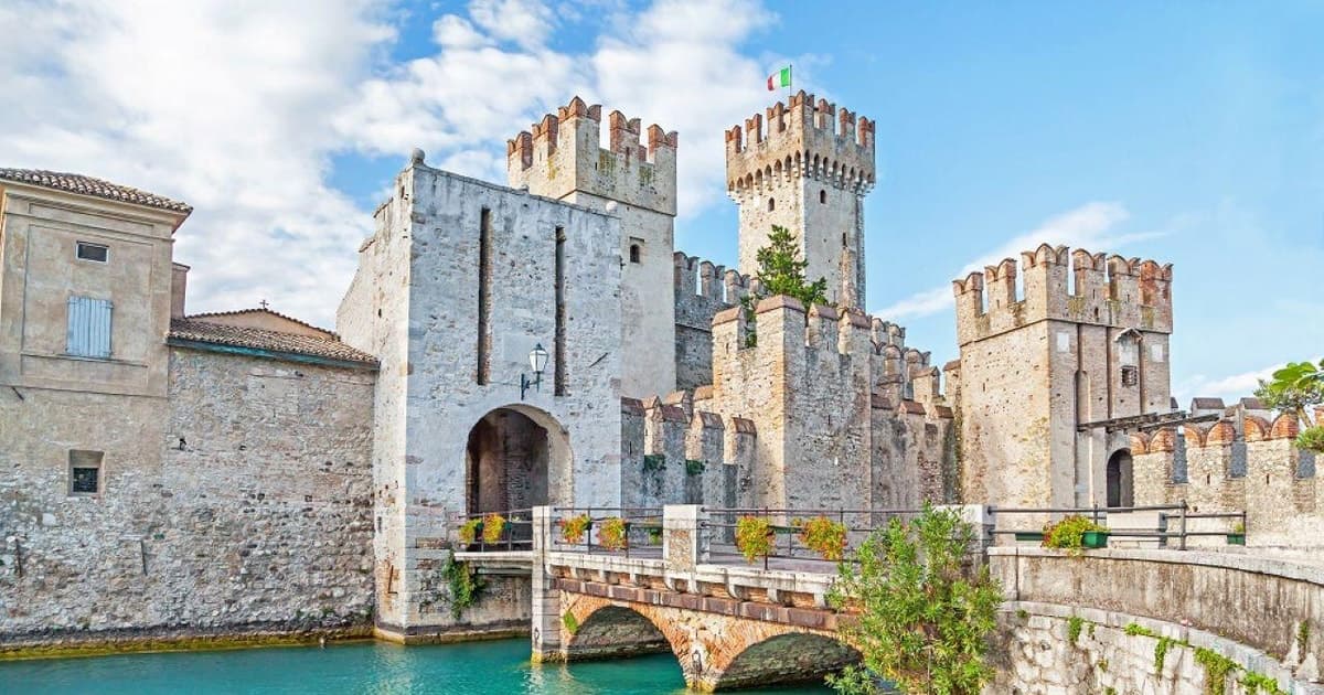From Venice: Verona, Sirmione & Lake Garda with Boat Cruise