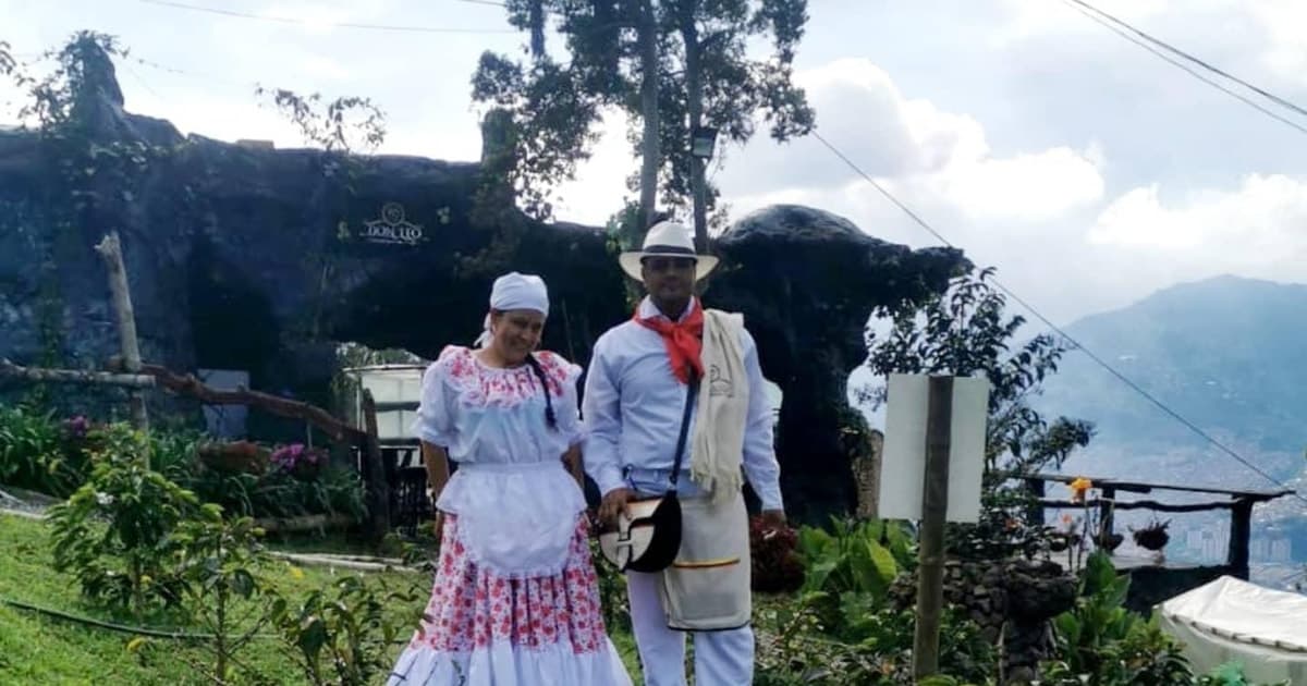 Medellín: Tour del Café y Spa de Bienestar