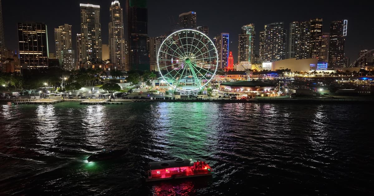 Miami: Karaoke Party Cruise with Drinks & Skyline Views