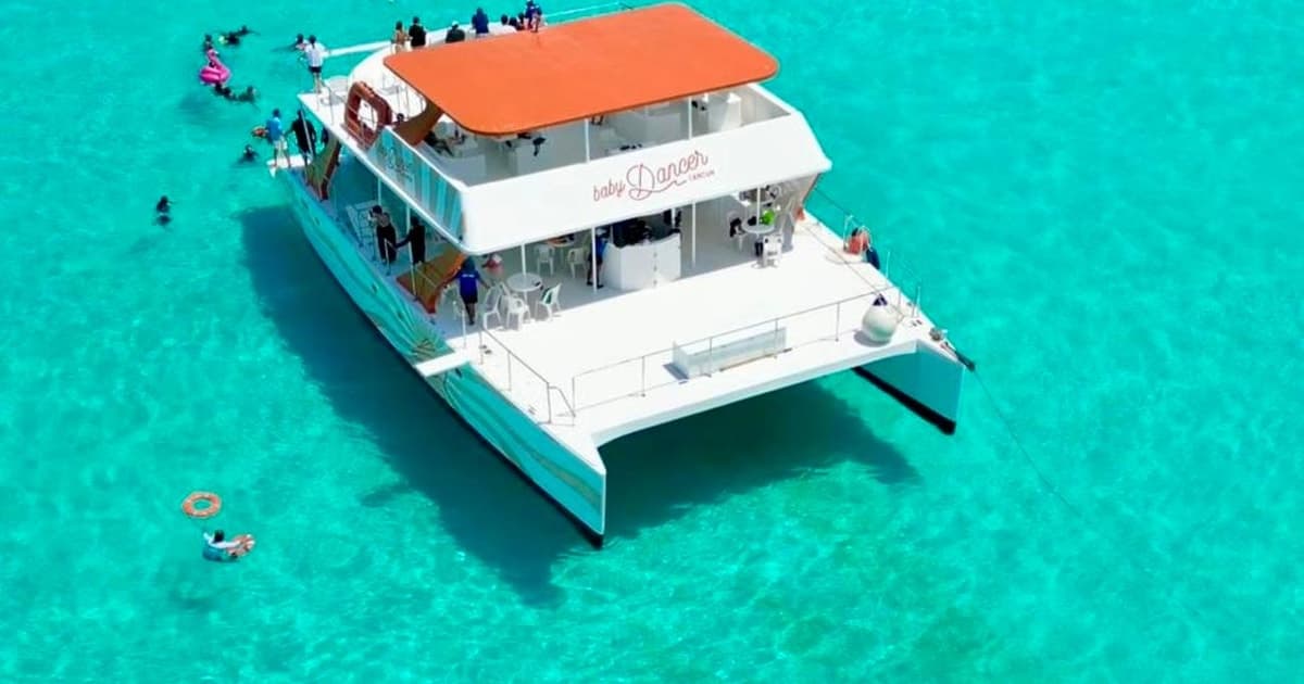 Cancún: crucero con baile a Isla Mujeres con almuerzo y barra libre
