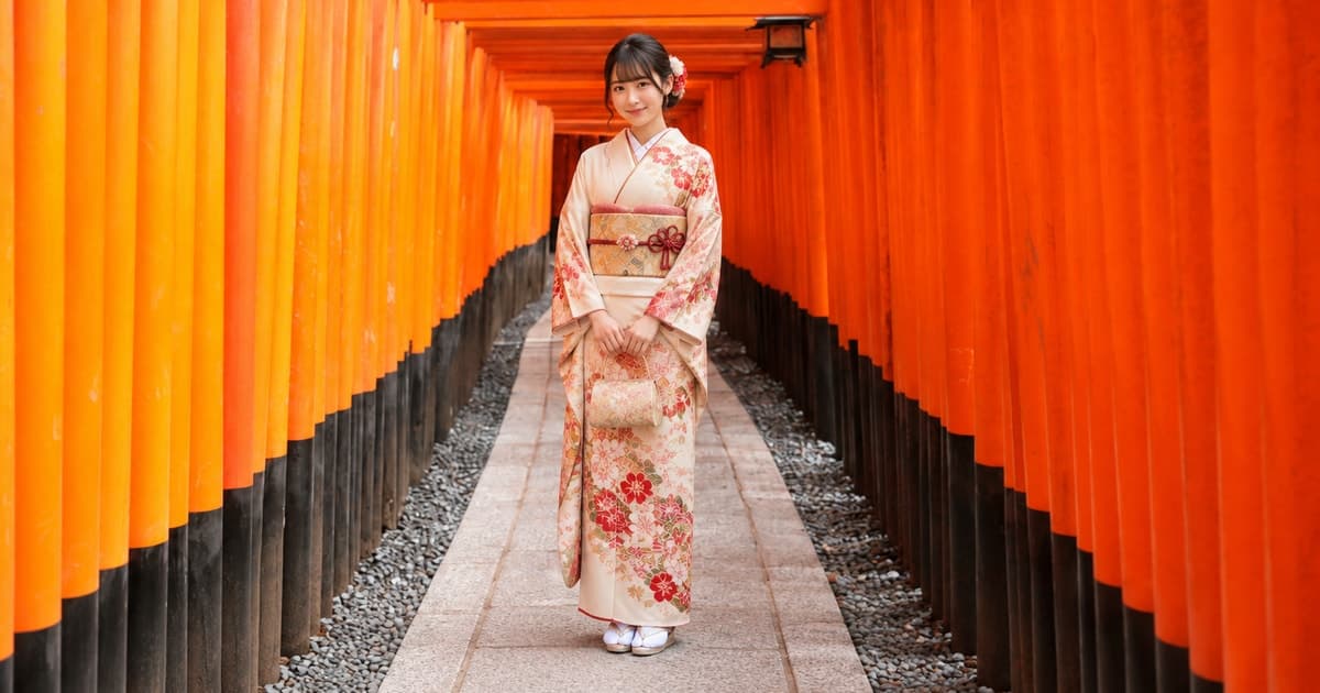 Osaka/Kyoto: Arashiyama, Nara Park, Fushimi Shrine Bus Tour