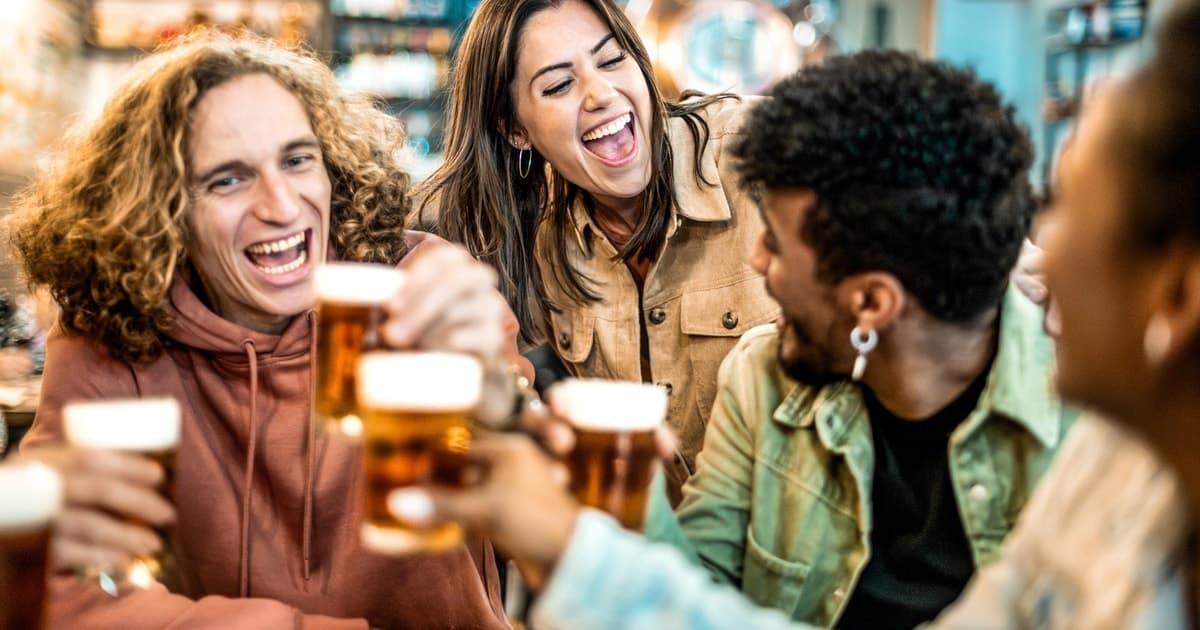 Tour privado guiado de cata de cerveza por los pubs del casco antiguo de Budapest