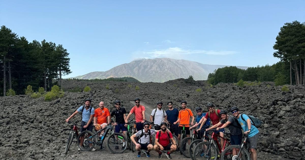 Excursión en BTT por las coladas de lava y bajada a las gargantas de Alcántara