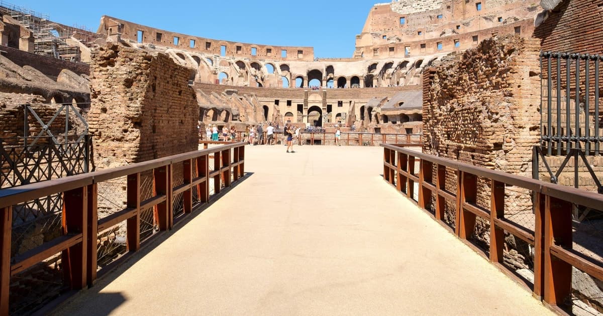Roma: EXPERIENCIA COMPLETA EN EL COLISEO: VISITA GUIADA A LA ARENA