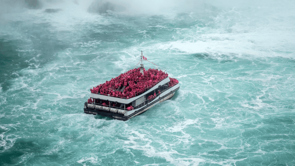 From NYC: Niagara Falls Full-Day Tour with Maid of the Mist